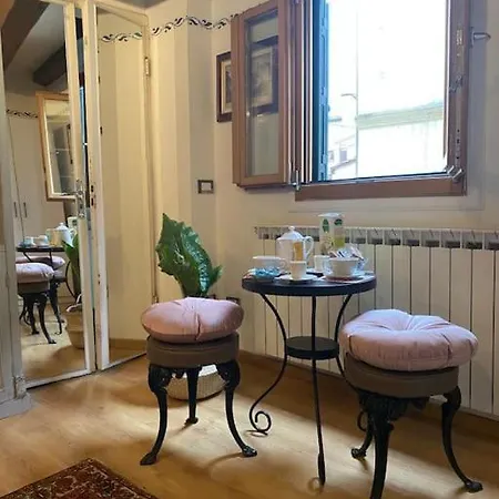 Ponte Vecchio Loft. * Florença